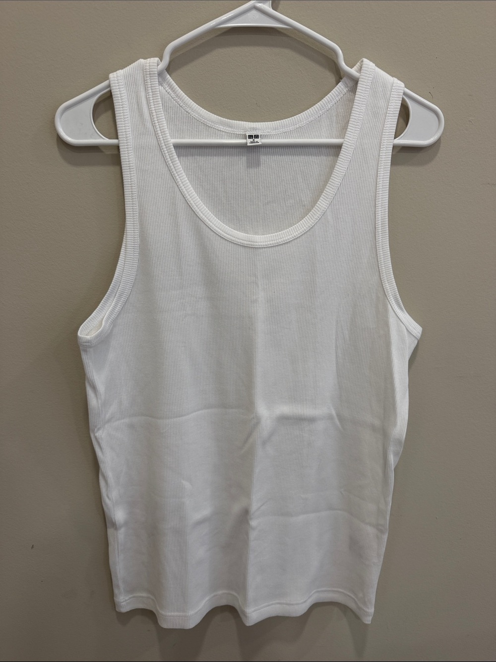 NWOT men’s Uniqlo Tank